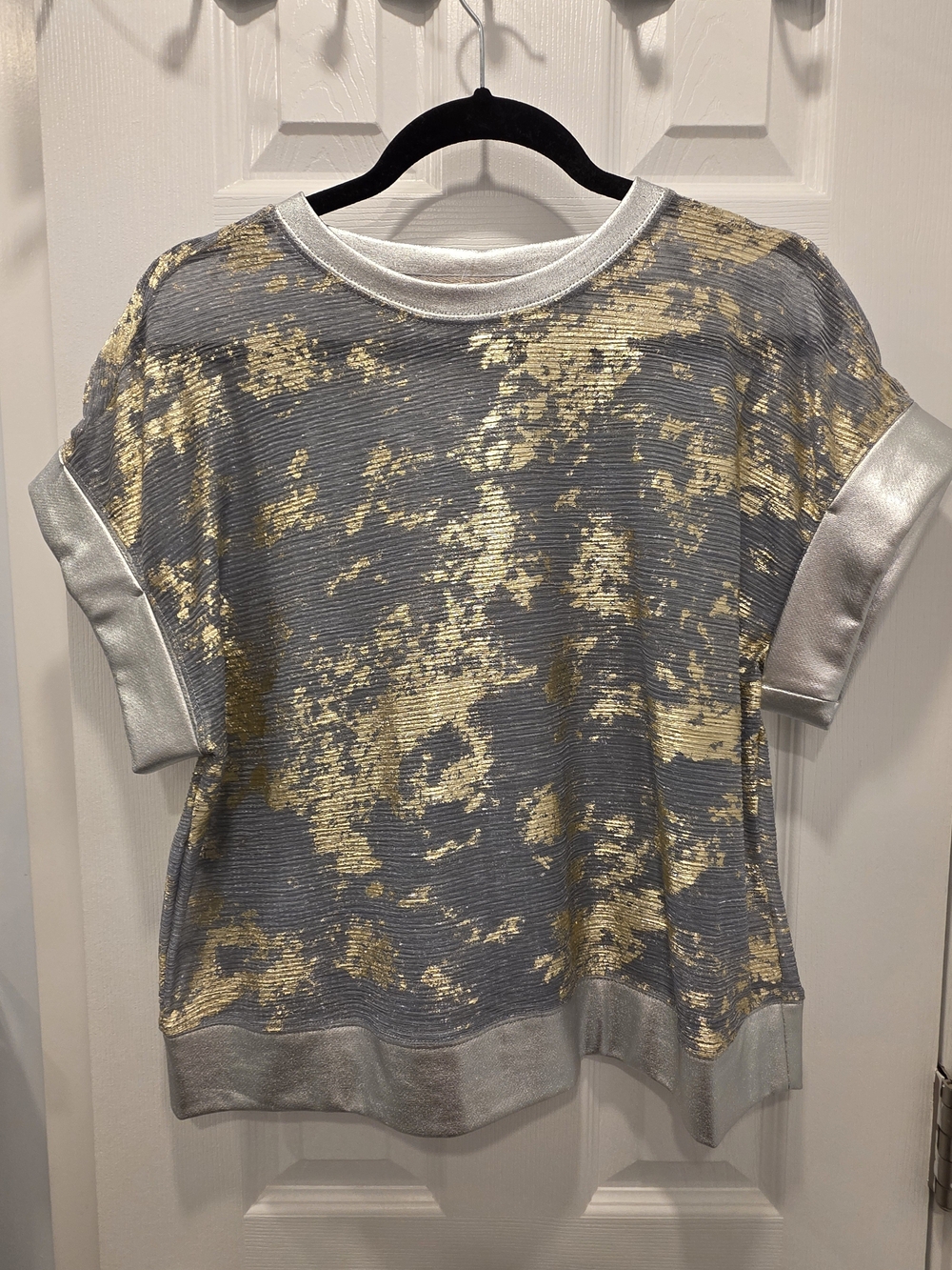 Pilcro Gray And Silver Short Sleeve Top with Gold Foil Accent
